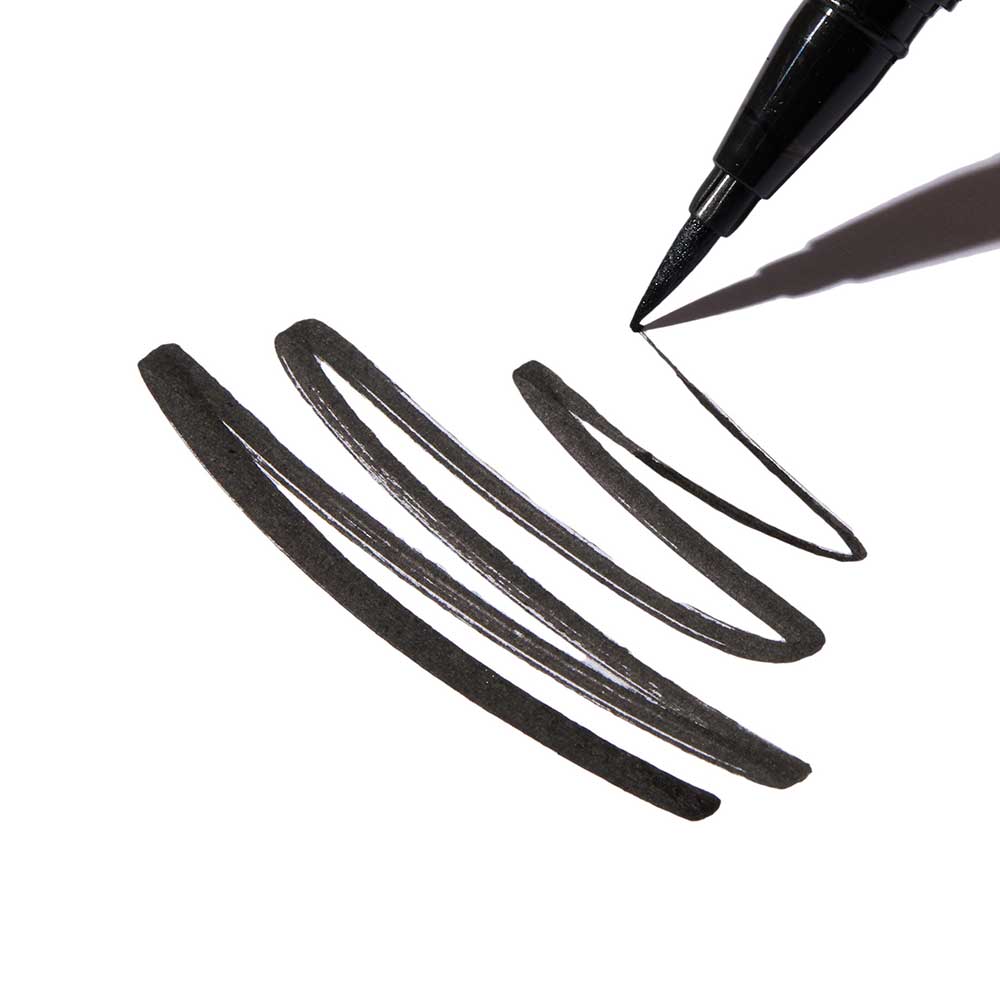 rougj-eyeliner-nero-long-lasting-glamtech-03